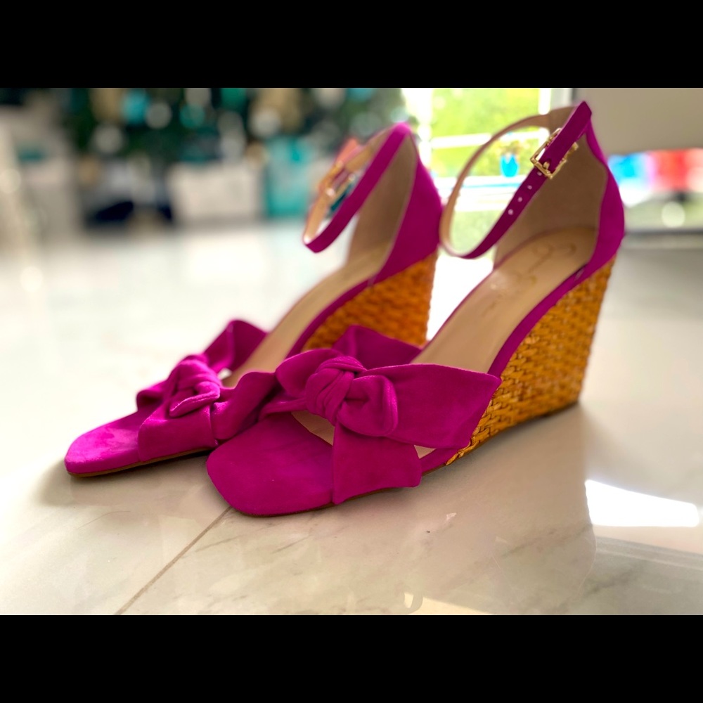 Jessica Simpson wedges size 9M fuchsia